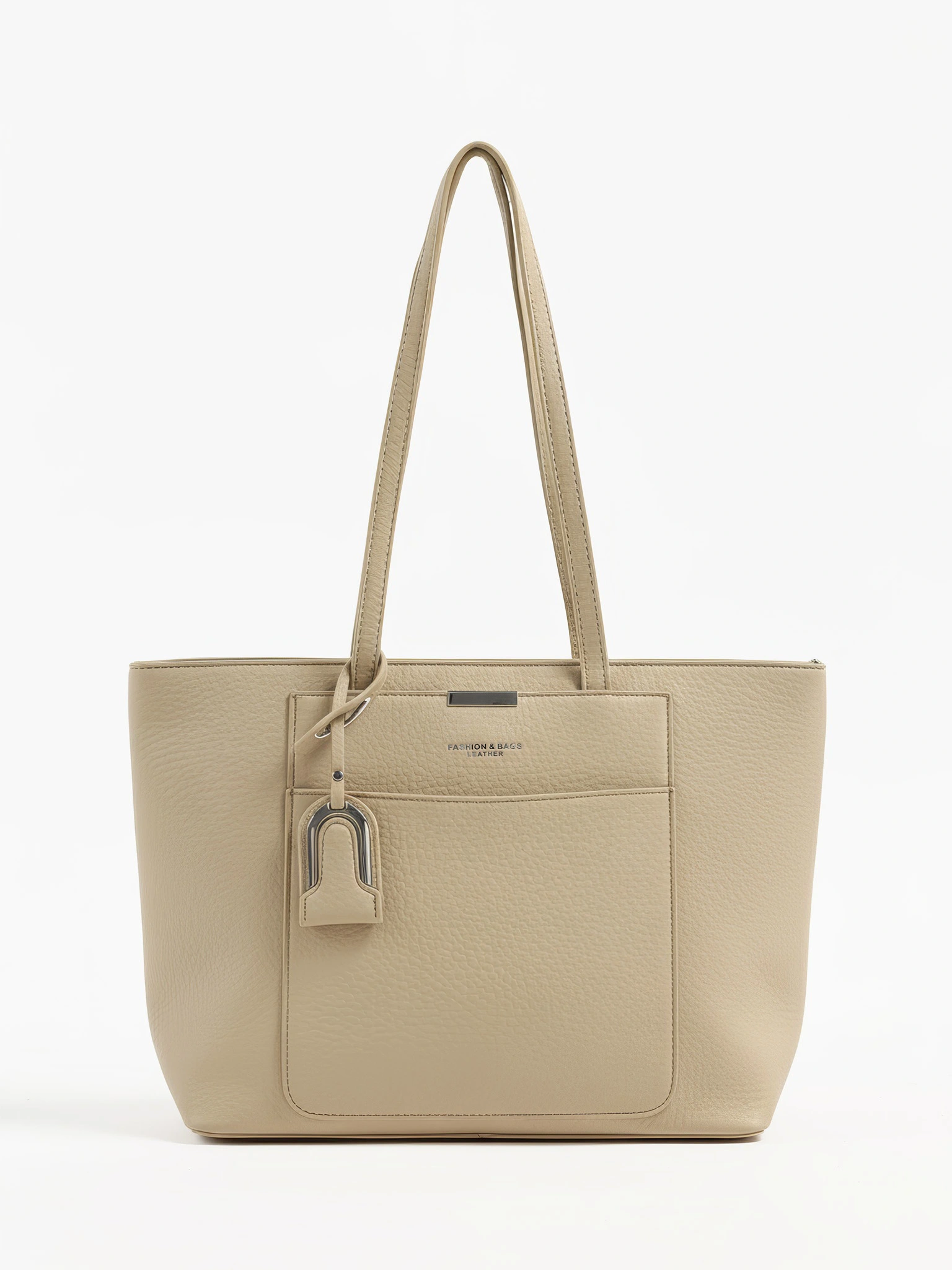 Сумка-тоут с декоративным брелком в ассортименте